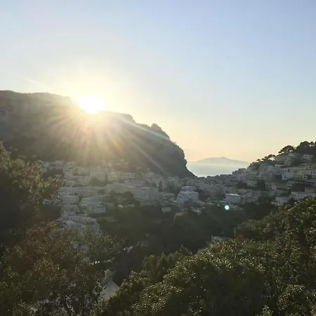 Centre House With Jacuzzi Villa *