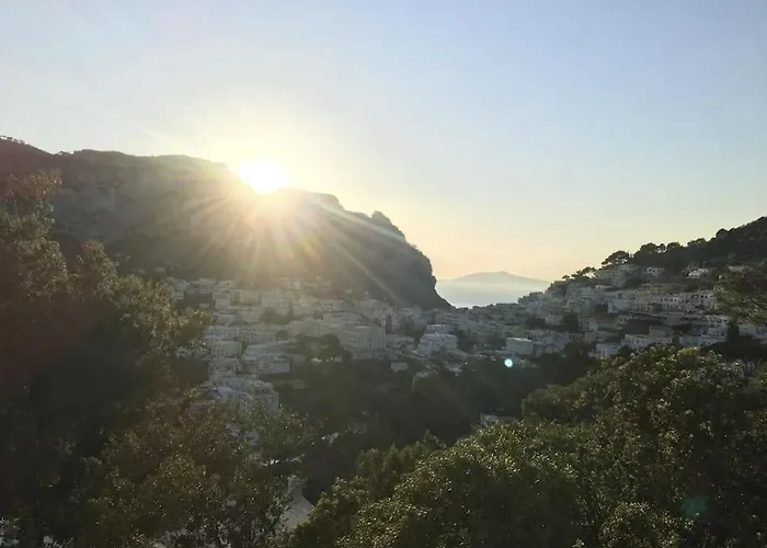 Centre House With Jacuzzi Villa *