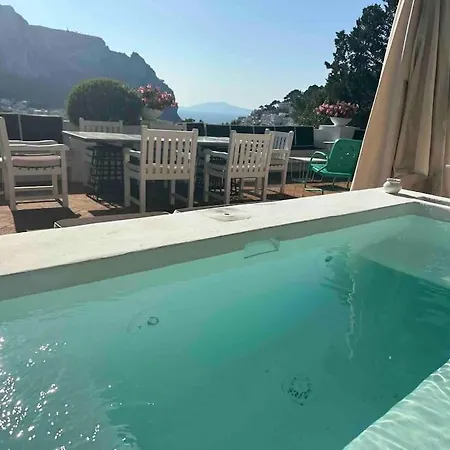 Centre House With Jacuzzi Villa Capri